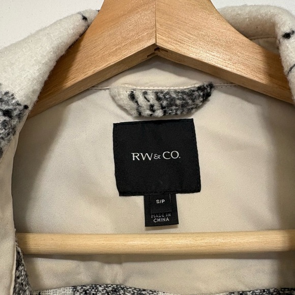 RW&CO Shacket - Picture 2 of 3